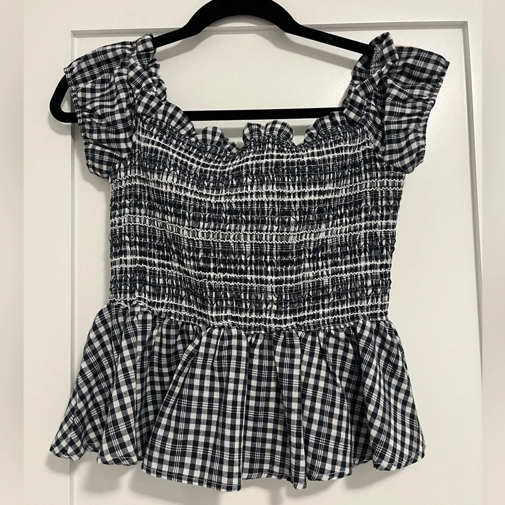 &Merci Ruffle Top. Size S. - Picture 2 of 2